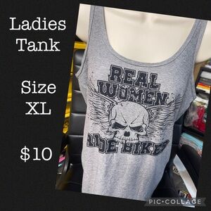 No Boundaries Gray Real Women Ride Bikes Graphic Tank Top 🏍️